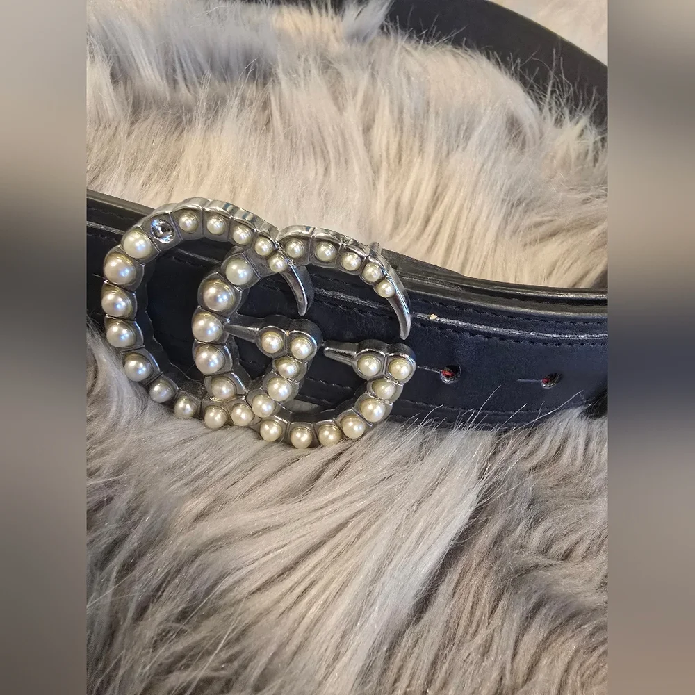 Gucci Leather Belt with Pearl Double-G Buckle